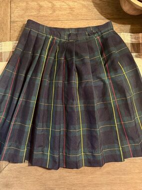Girls’ Pleated School Uniform Skirt - Navy/Green Plaid